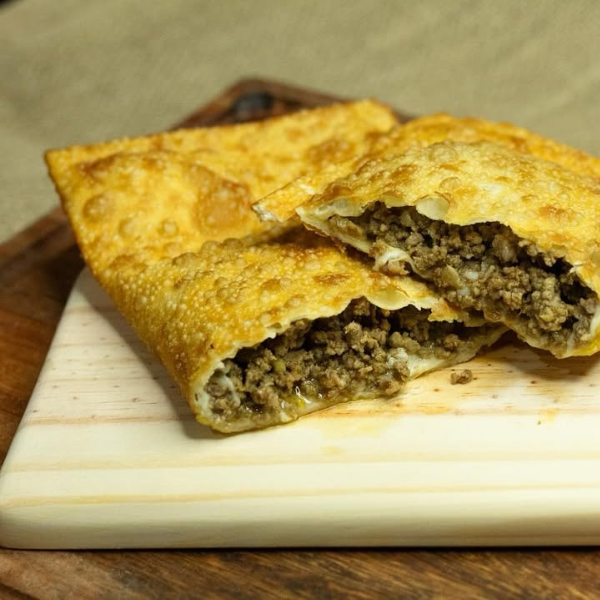Pastel de Carne + Muçarela